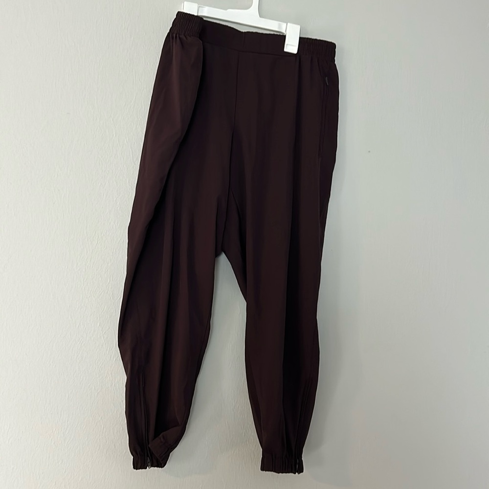 Plum wind pants